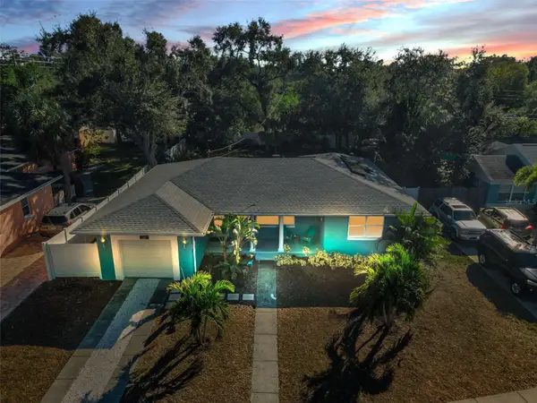 245 Garden Circle S, DUNEDIN, FL 34698