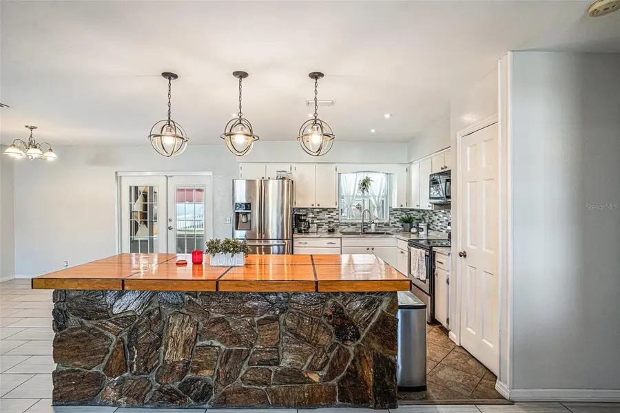 3515 S Kings Avenue, Brandon, FL 33511 - Image #2