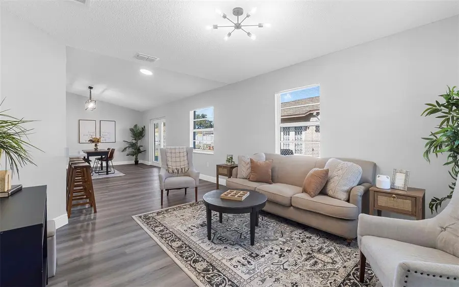 8434 N River Dune Street, Tampa, FL 33617 - Image #3