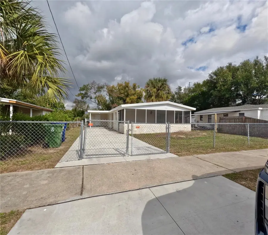 3618 E Shadowlawn Avenue, Tampa, FL 33610 - Image #2