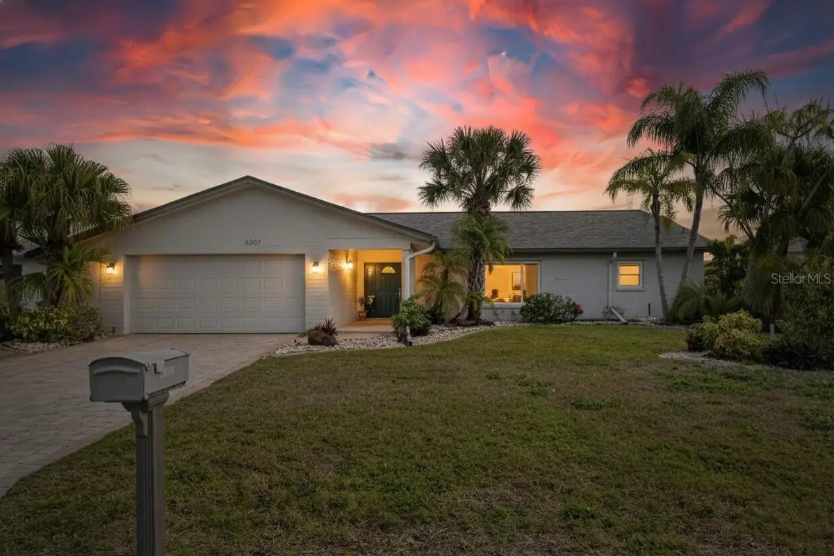 6307 Cottonwood Lane, Apollo Beach, FL 33572 - Image #1