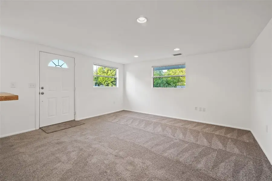 4009 Burlington Avenue N, Saint Petersburg, FL 33713 - Image #2