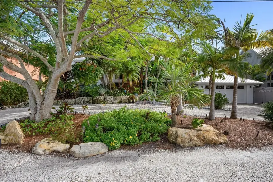 213 Oak Avenue, Anna Maria, FL 34216 - Image #3