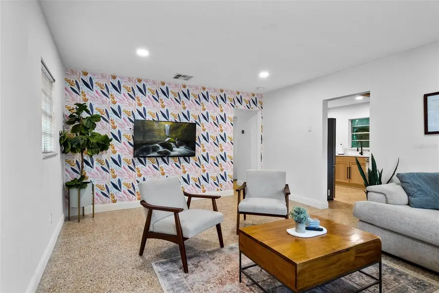 314 W Alva Street, Tampa, FL 33603 - Image #2