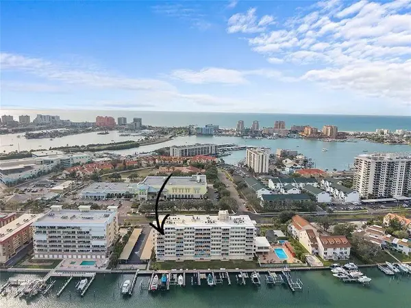 223 Island Way #5E, CLEARWATER BEACH, FL 33767