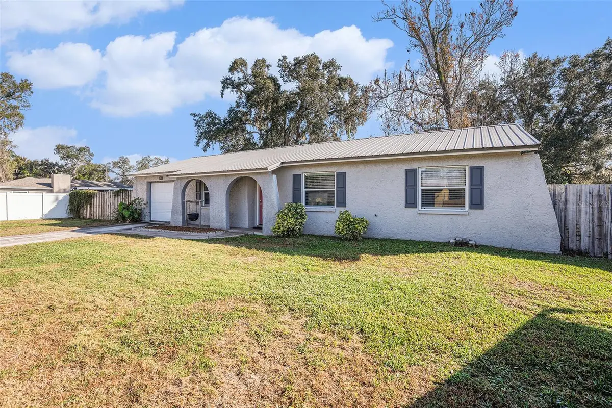 909 Silver Ridge Way, Valrico, FL 33594 - #1