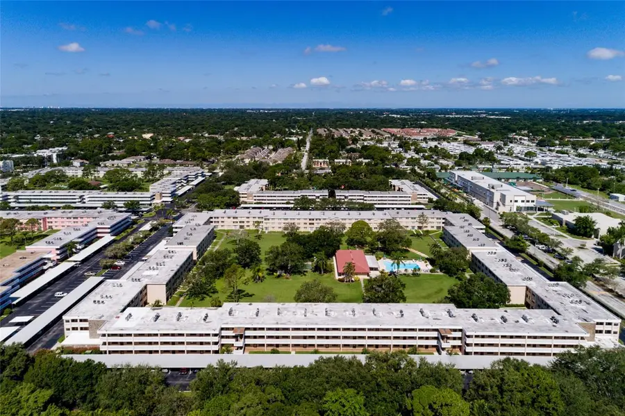 5095 Bay Street Ne #102, Saint Petersburg, FL 33703 - Image #2