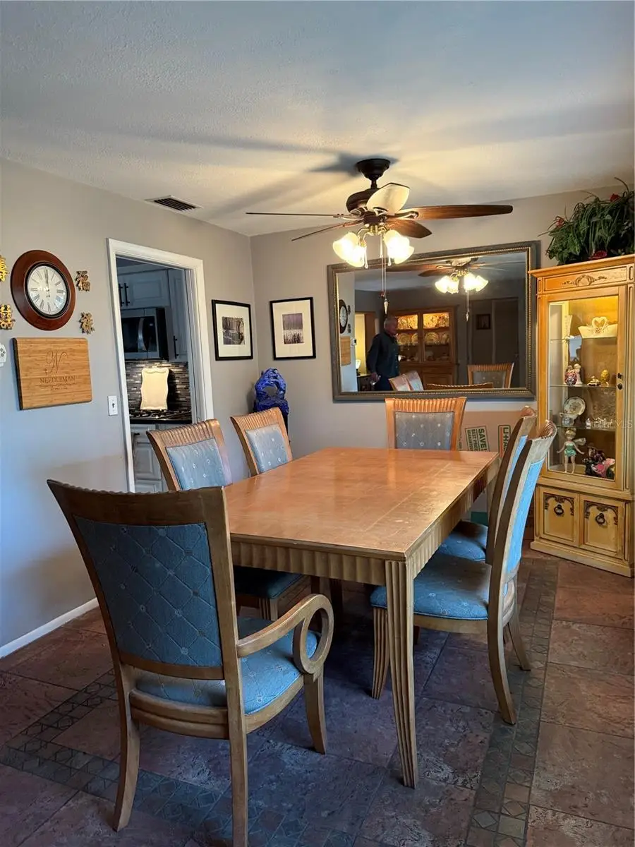 566 E Park Drive, Largo, FL 33771 - Image #3