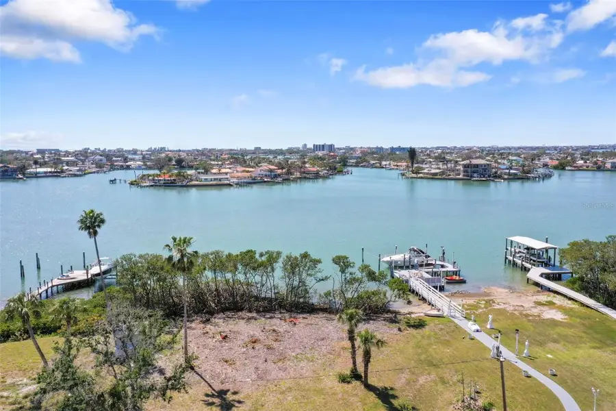 636 Sunset Drive S, Saint Petersburg, FL 33707 - Image #3