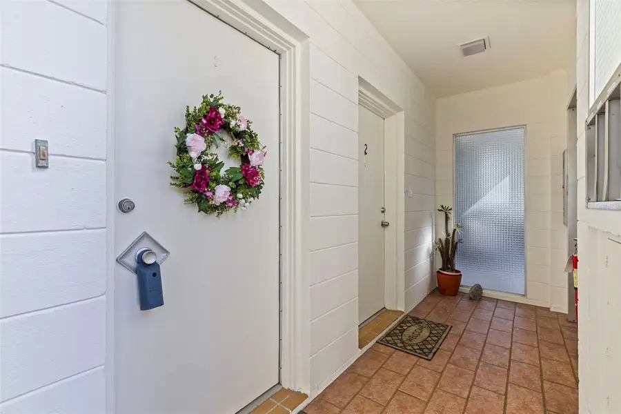 1036 North Shore Drive Ne #1, Saint Petersburg, FL 33701 - #3