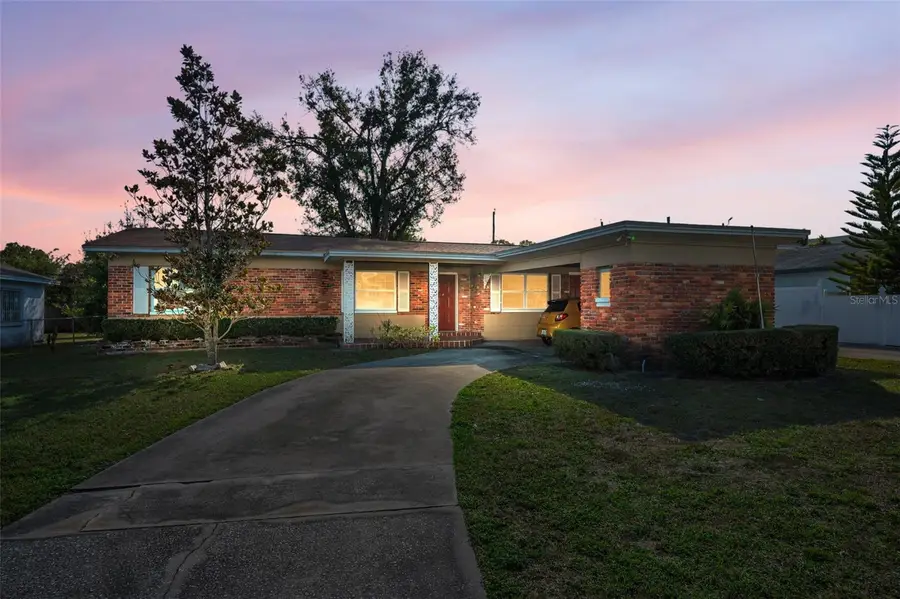 2122 W Erna Drive, Tampa, FL 33603 - Image #2