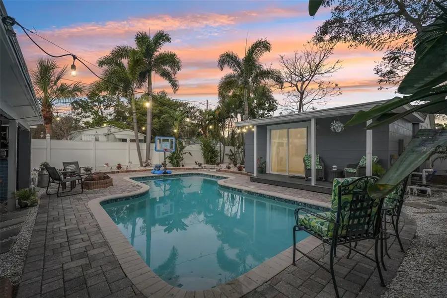 2172 42nd Avenue N, Saint Petersburg, FL 33714 - #2