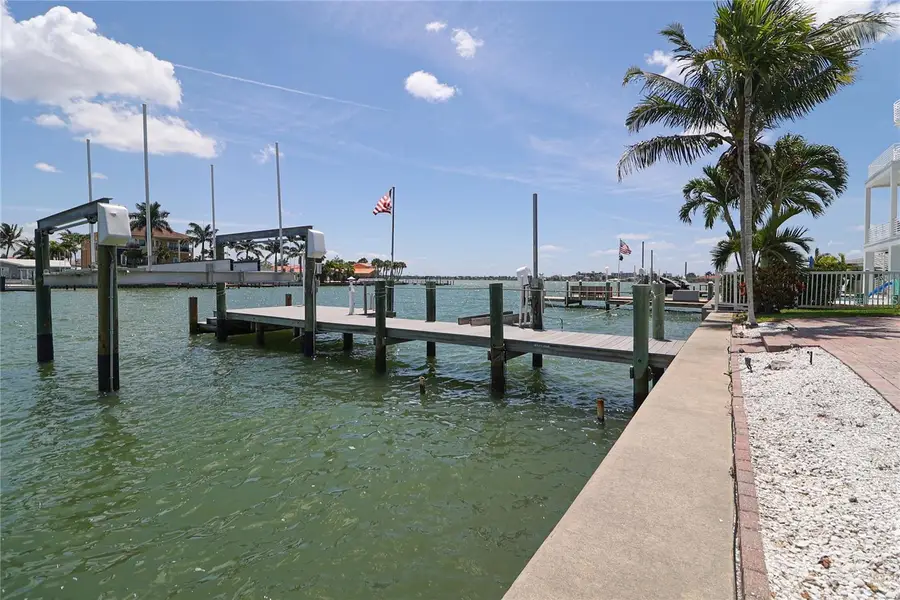 11105 5th Street E, Treasure Island, FL 33706 - Image #2