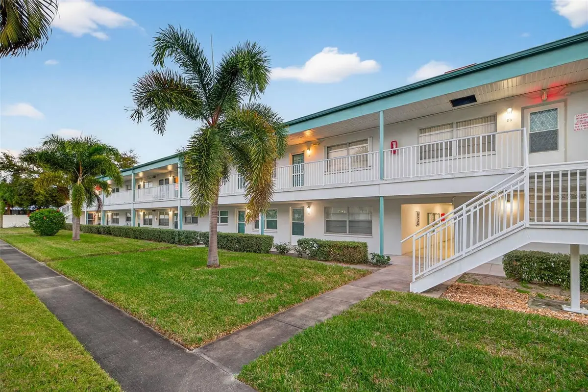 5267 81st Street N #18, Saint Petersburg, FL 33709 - Image #1