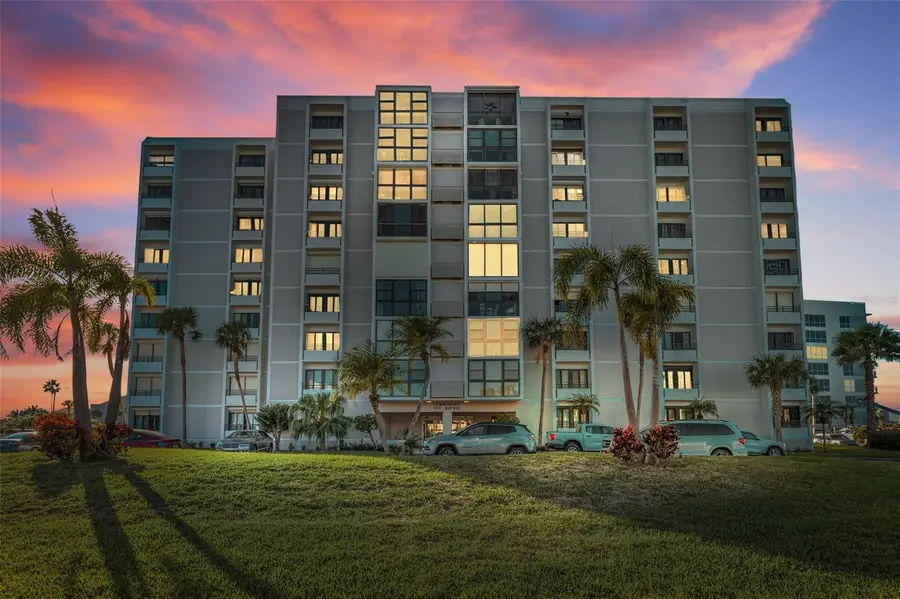 855 Bayway Boulevard #802, Clearwater Beach, FL 33767 - Image #2