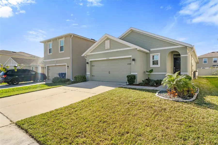 8402 Pelican Reed Circle, Wesley Chapel, FL 33545 - Image #2