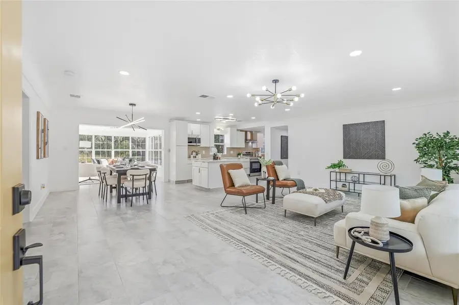 1005 Cedar Lake Drive, Tampa, FL 33612 - Image #3