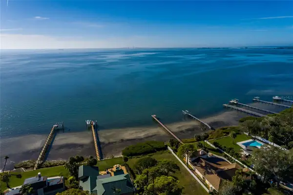 Friendly Way S, ST PETERSBURG, FL 33705