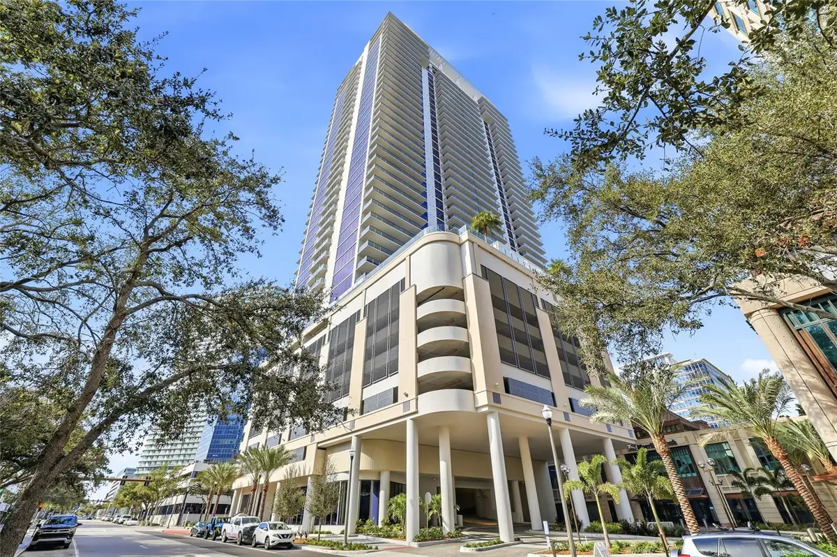 275 1st Ave S #1804, Saint Petersburg, FL 33701 - Image #1