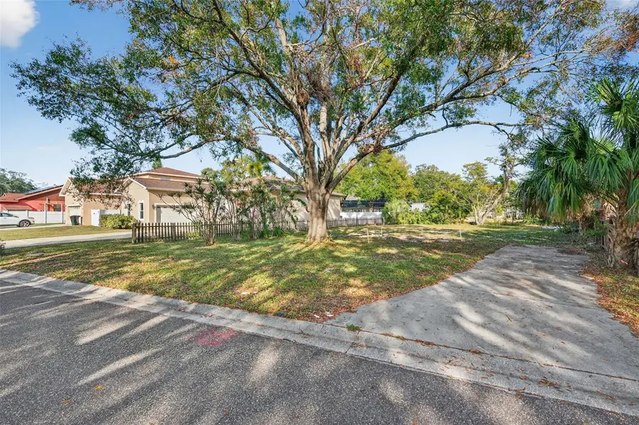 6311 Hobson Street Ne, Saint Petersburg, FL 33702 - #3