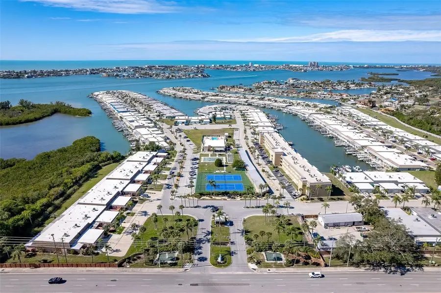 1 Boca Ciega Point Boulevard #113, Saint Petersburg, FL 33708 - #2