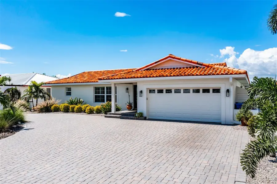 917 Chipaway Drive, Apollo Beach, FL 33572 - #2