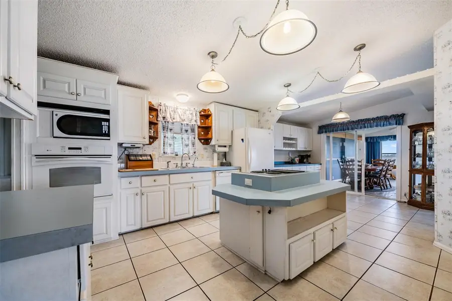 6827 S Lake Henry Drive Ne, Winter Haven, FL 33881 - Image #3