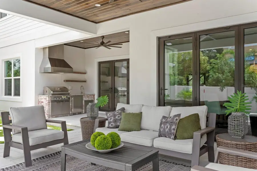 4536 W Swann Avenue, Tampa, FL 33609 - Image #2