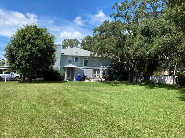 62 Emerald Bay Drive, OLDSMAR, FL 34677
