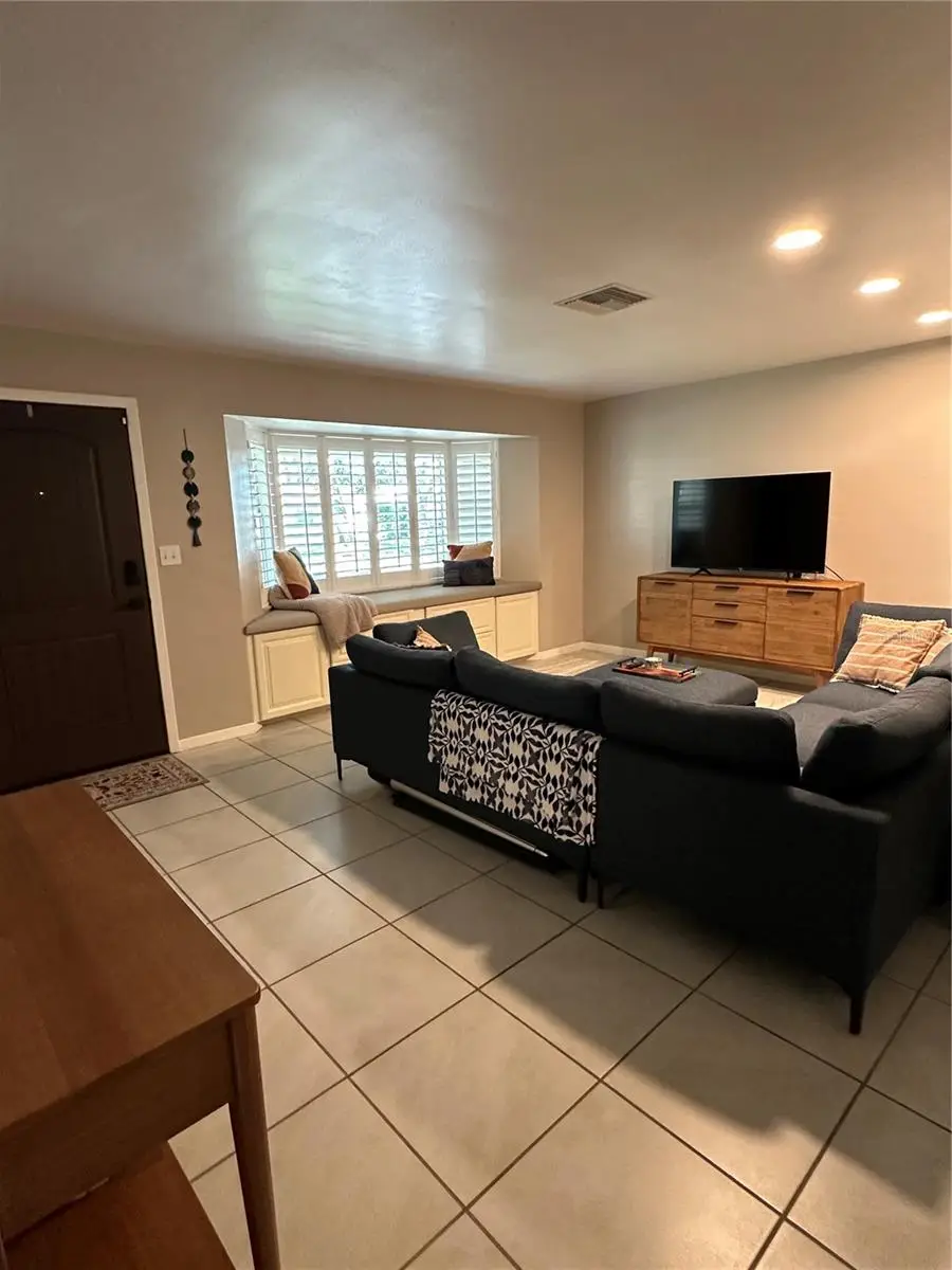 1361 Oakbrook Drive, Largo, FL 33770 - Image #2