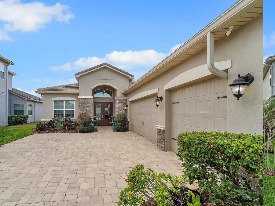 31176 Chesapeake Bay Drive, Wesley Chapel, FL 33543 - Image #2
