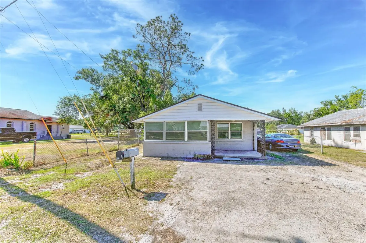 905 W Ball Street, Plant City, FL 33563 - #1