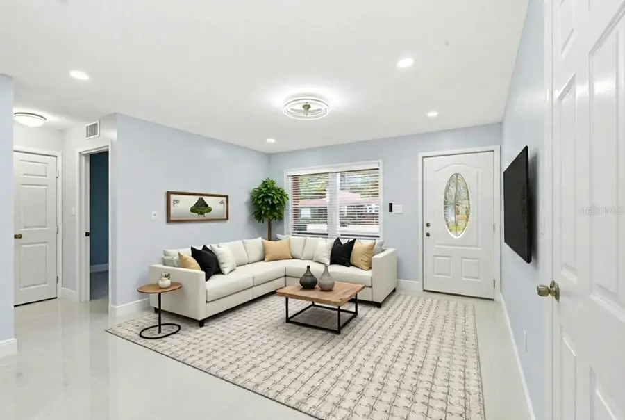 915 Maydell Drive, Tampa, FL 33619 - Image #3