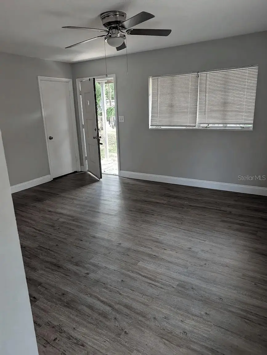 303 E Hydrangia Street, Tampa, FL 33612 - Image #2