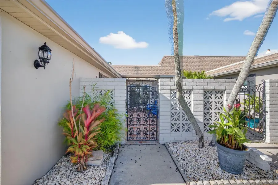 427 Boca Ciega Point Boulevard N, Saint Petersburg, FL 33708 - #2