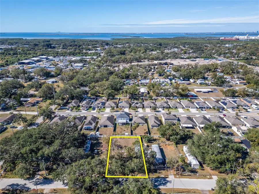 10419 Alafia Street, Gibsonton, FL 33534 - Image #2