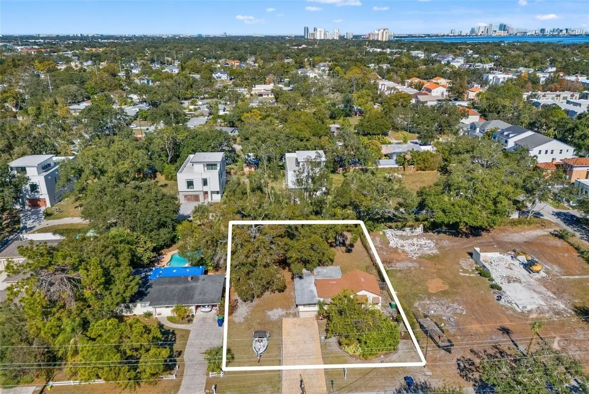 3207 W Wyoming Avenue, Tampa, FL 33611 - Image #1