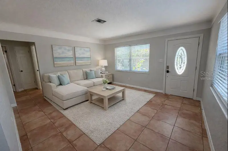 5721 10th Avenue N, Saint Petersburg, FL 33710 - #3