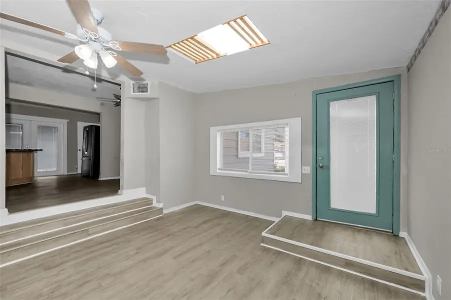 1122 E Oakwood Street, Tarpon Springs, FL 34689 - Image #3