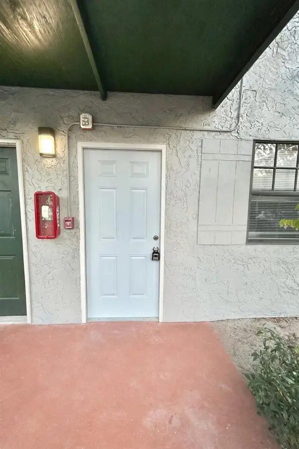 12407 Oak Cedar Place #101, TAMPA, FL 33612