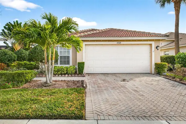 15709 Crystal Waters Drive, WIMAUMA, FL 33598
