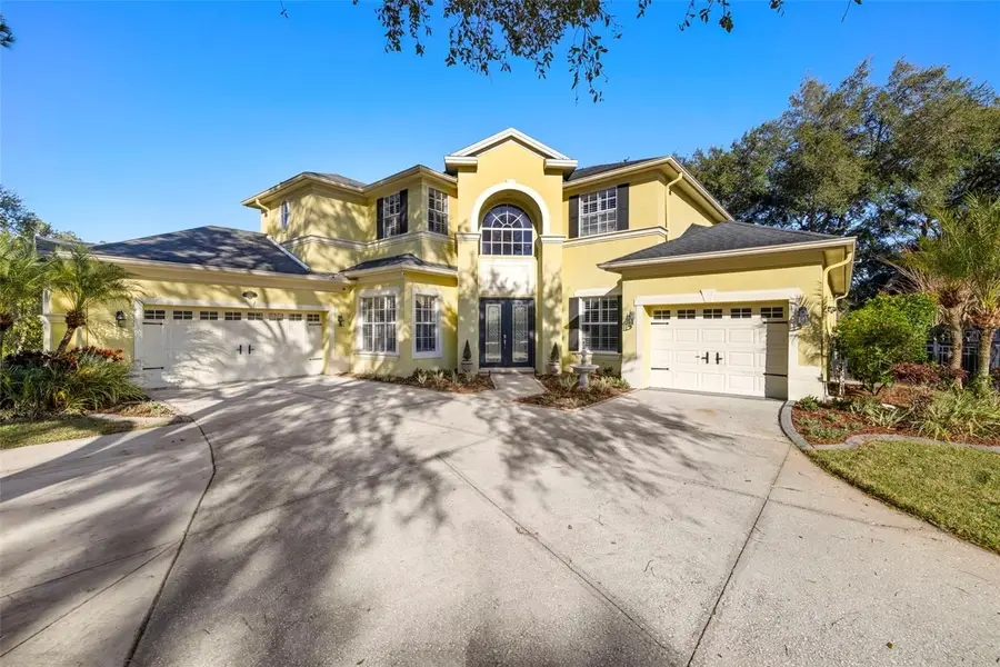 2102 Chestnut Forest Drive, Tampa, FL 33618 - Image #3