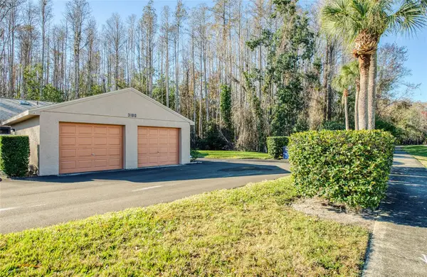 3180 Charter Club Drive #B, TARPON SPRINGS, FL 34688