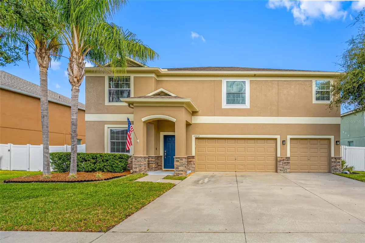 10832 Carloway Hills Drive, Wimauma, FL 33598 - Image #1