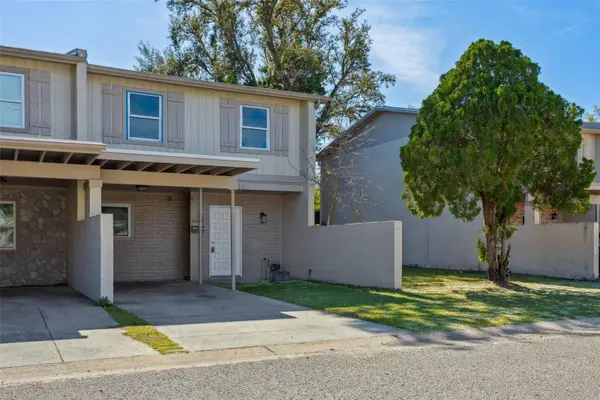 5110 Tennis Court Circle #86, TAMPA, FL 33617