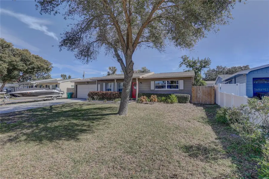 8497 137th Street, Seminole, FL 33776 - #2