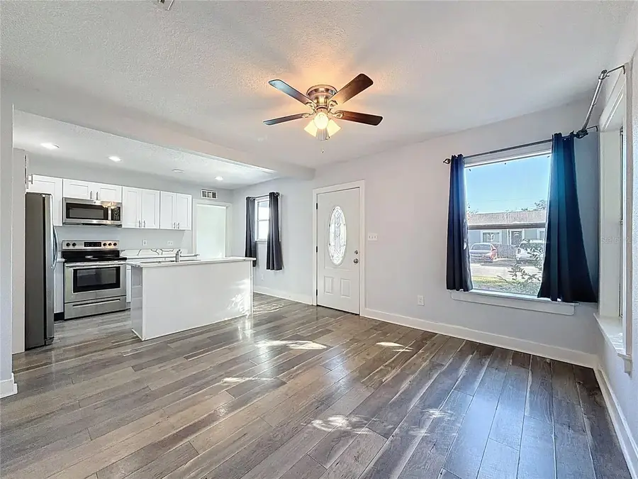 3126 Queen Street N, Saint Petersburg, FL 33713 - #2