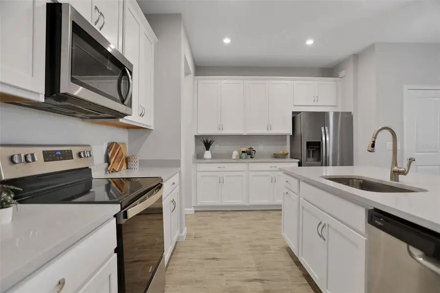 5615 Brooklet Woods Drive, Wesley Chapel, FL 33545 - #3