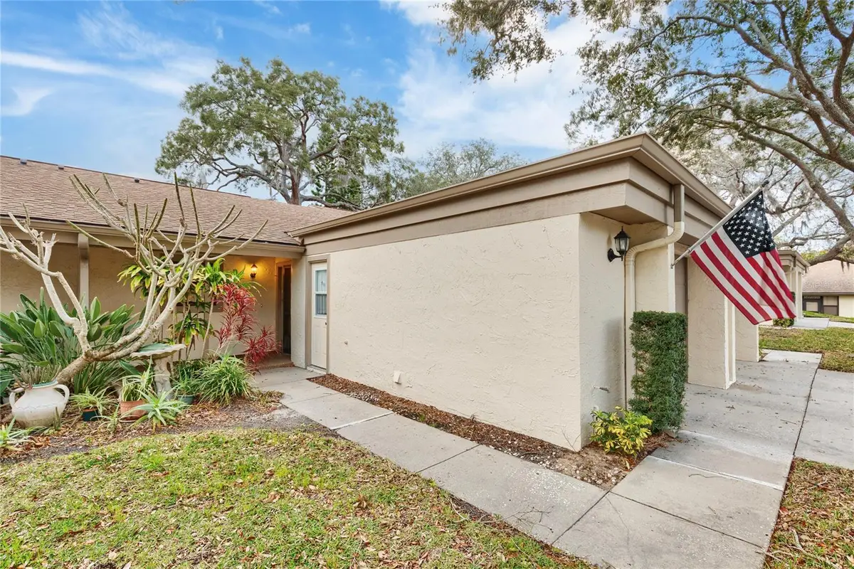 2603 Oak Circle #2603, Tarpon Springs, FL 34689 - Image #1