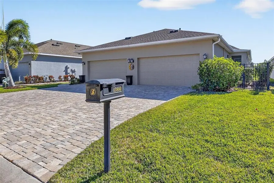 13890 Kingfisher Glen Drive, Lithia, FL 33547 - Image #3